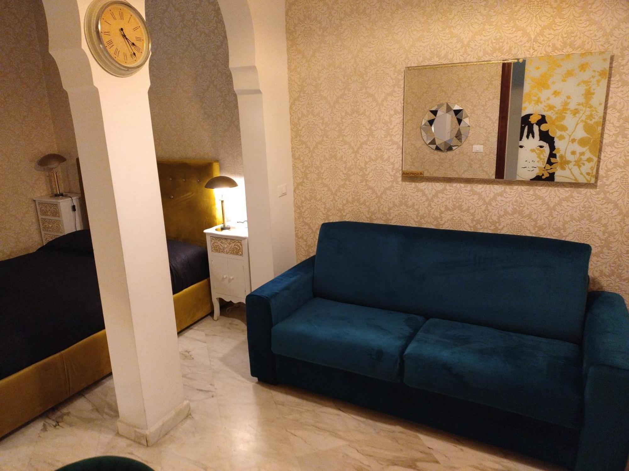 B&B Mini Hotel Incity-Close Train Station And Port- Salerno Exterior photo